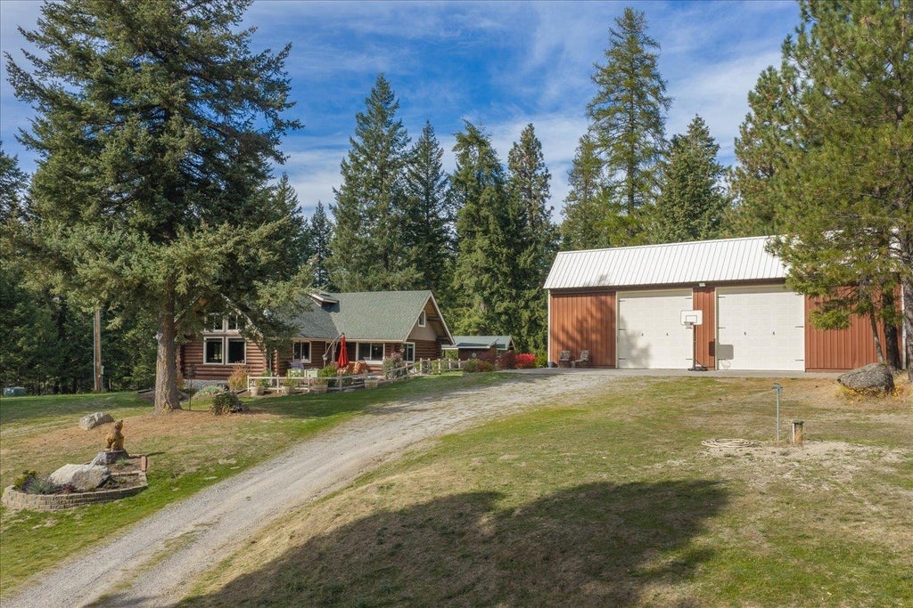 Photo of 14305 N West Newman Lake Rd, Newman Lake, WA 99025 (MLS # 202625612)