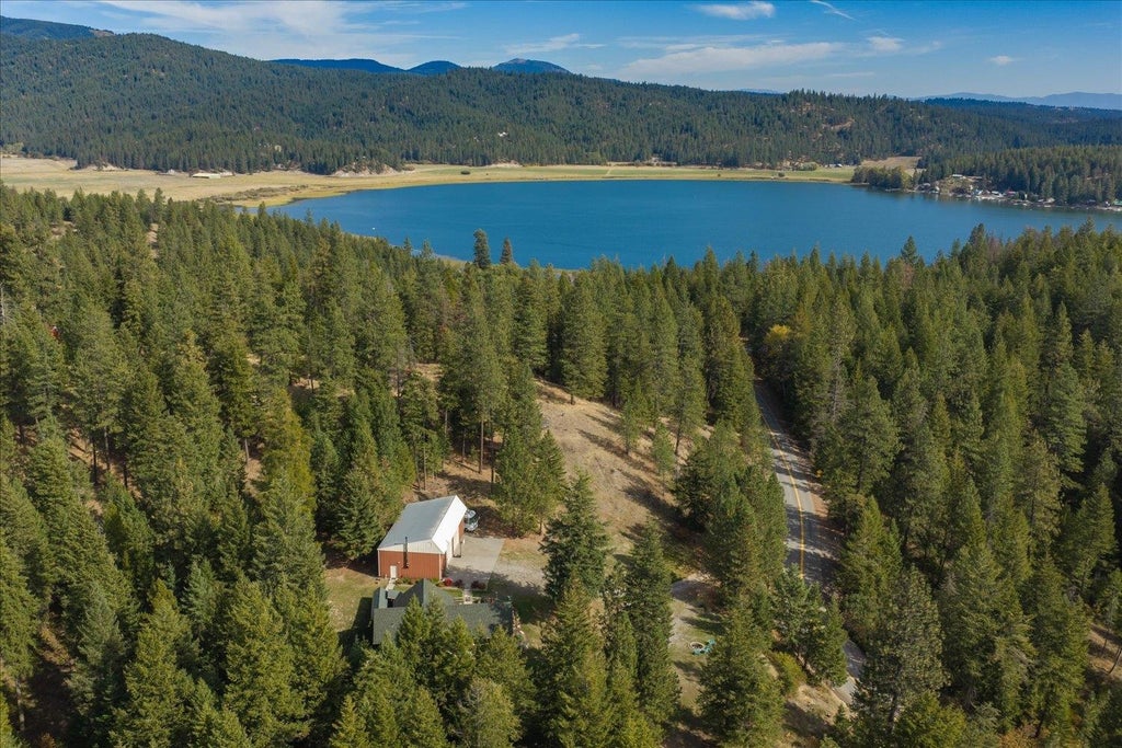 Photo of 14305 N West Newman Lake Rd, Newman Lake, WA 99025 (MLS # 202625612)