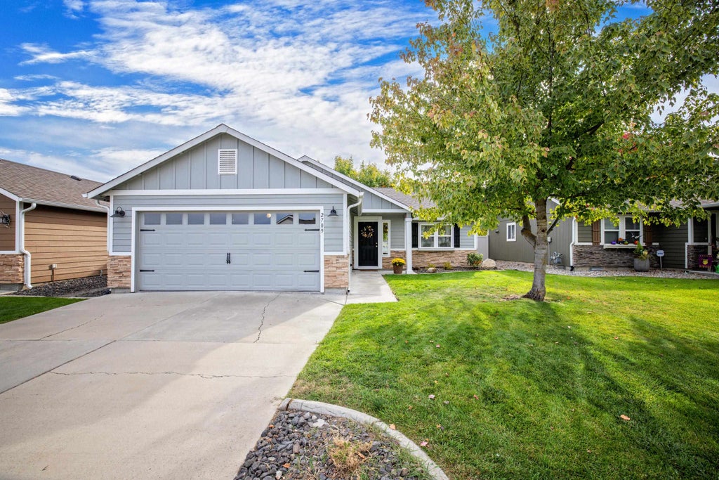 Photo of 2709 W Ashley Cir, Spokane, WA 99208 (MLS # 202625434)
