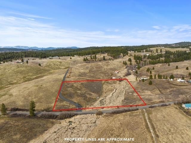 Photo of 1170X E Tallman Rd, Chattaroy, WA 99003 (MLS # 202622097)