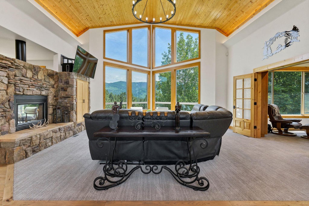 Photo of 23418 E Broken Lance Ln, Liberty Lake, WA 99019 (MLS # 202618848)