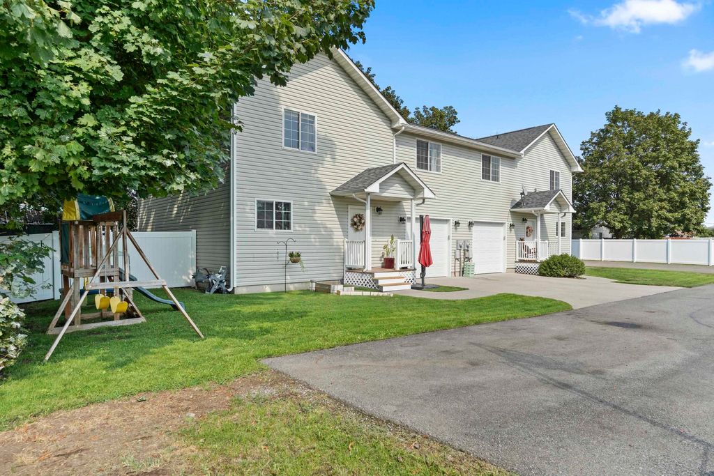 Photo of 10725 E Broadway Ave, Spokane Valley, WA 99206 (MLS # 202615952)