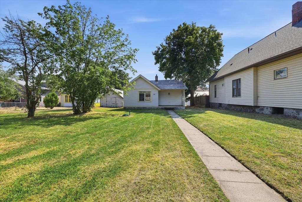 Photo of 1133 W GORDON Ave, Spokane, WA 99205 (MLS # 202623019)