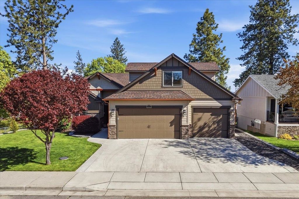 Photo of 3127 E 31st Ave, Spokane, WA 99223 (MLS # 202616592)