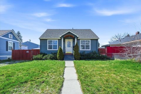Photo of 5023 N. HOWARD St, Spokane, WA 99205 (MLS # 202614621)