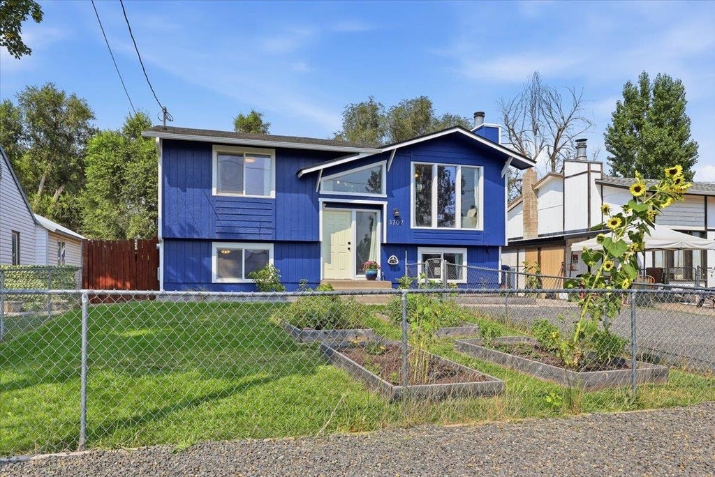 Photo of 3707 E Guy Ave Ave, Mead, WA 99021 (MLS # 202622896)