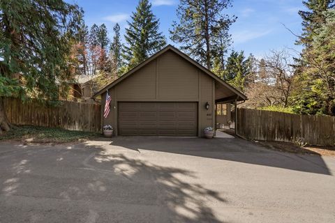 Photo of 407 W 29th Ave, Spokane, WA 99203 (MLS # 202615521)