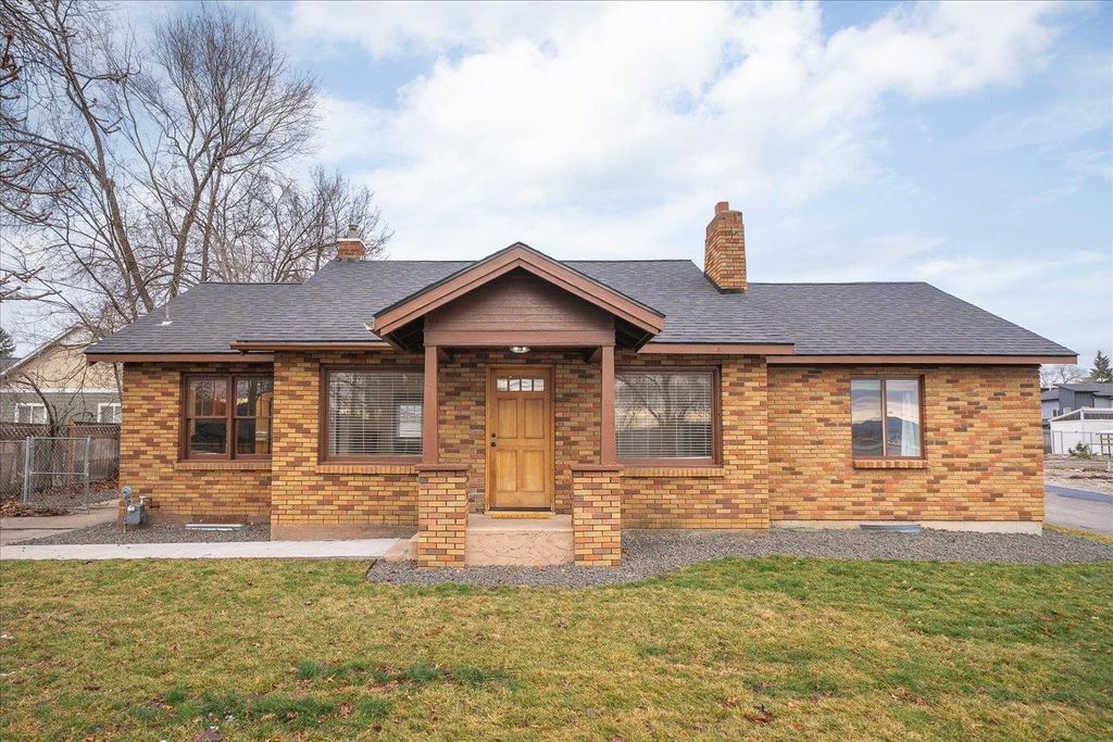 Photo of 12603 E Main Ave, Spokane Valley, WA 99216 (MLS # 202610845)