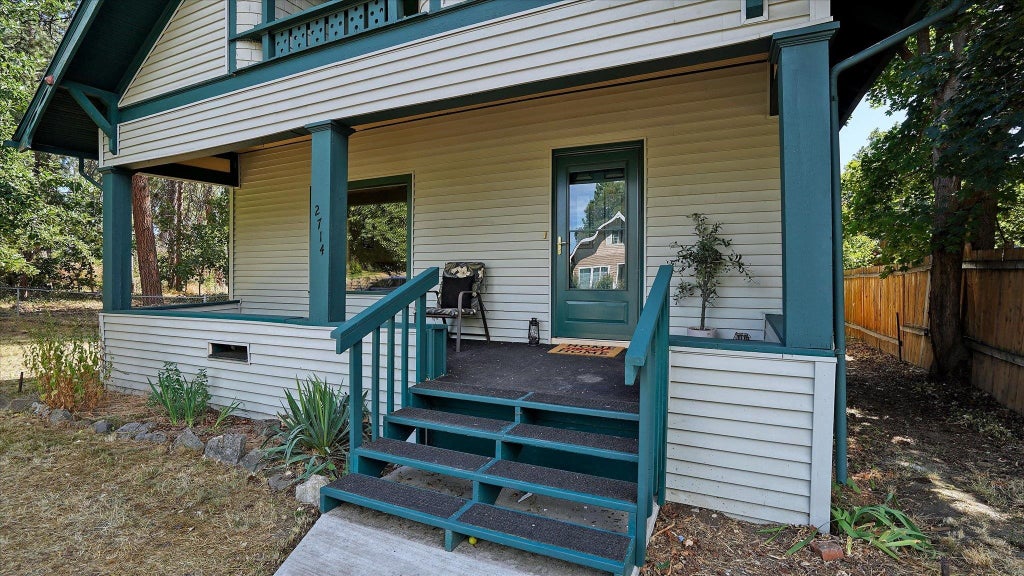 Photo of 2714 E HARTSON Ave, Spokane, WA 99202 (MLS # 202623034)