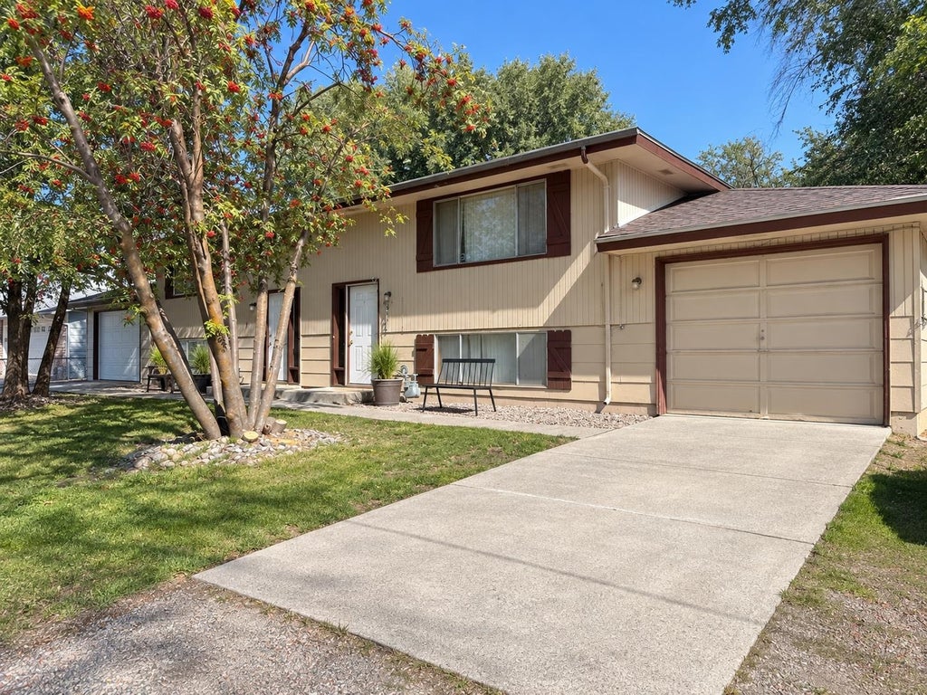 Photo of 416 / 418 N Skipworth Rd, Spokane Valley, WA 99206 (MLS # 202624544)
