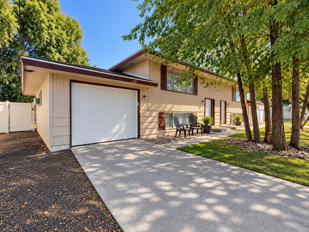 Photo of 416 / 418 N Skipworth Rd, Spokane Valley, WA 99206 (MLS # 202624544)