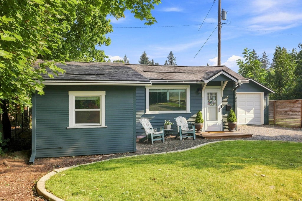 Photo of 907 E 30th Ave, Spokane, WA 99203 (MLS # 202622109)