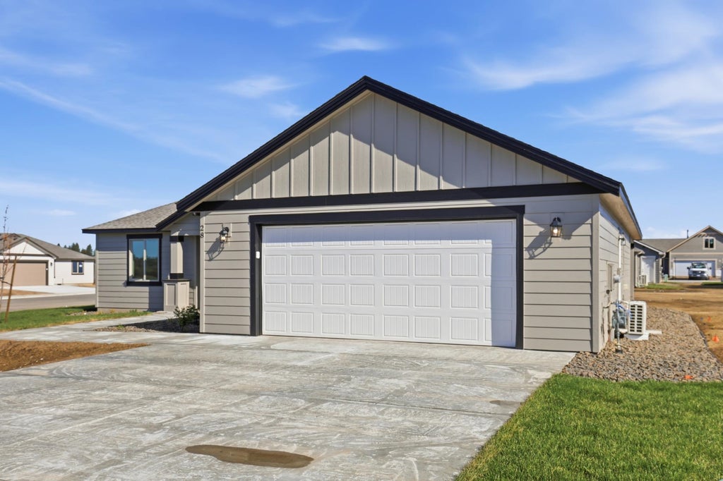 Photo of 28 W 12th St, Deer Park, WA 99006 (MLS # 202622272)