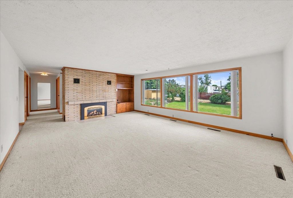 Photo of 517 W 4th St, Sprague, WA 99032 (MLS # 202619998)