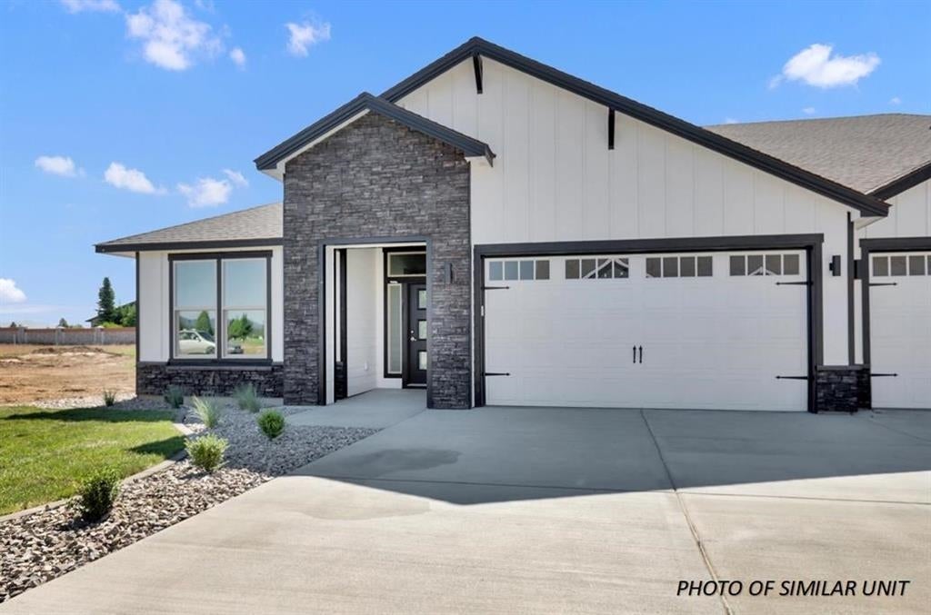 Photo of 1109 - 21 N Country Club Dr, Deer Park, WA 99006 (MLS # 202621539)