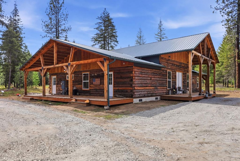Photo of 1455 Colonial Way, Newport, WA 99156 (MLS # 202616465)
