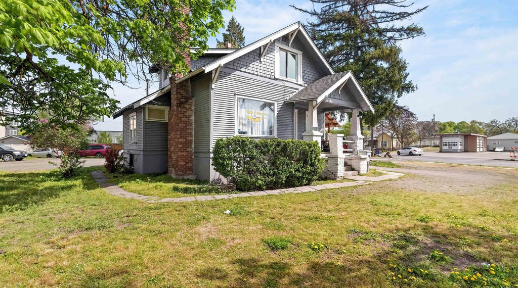 Photo of 1723 E Mission Ave, Spokane, WA 99202 (MLS # 202626196)