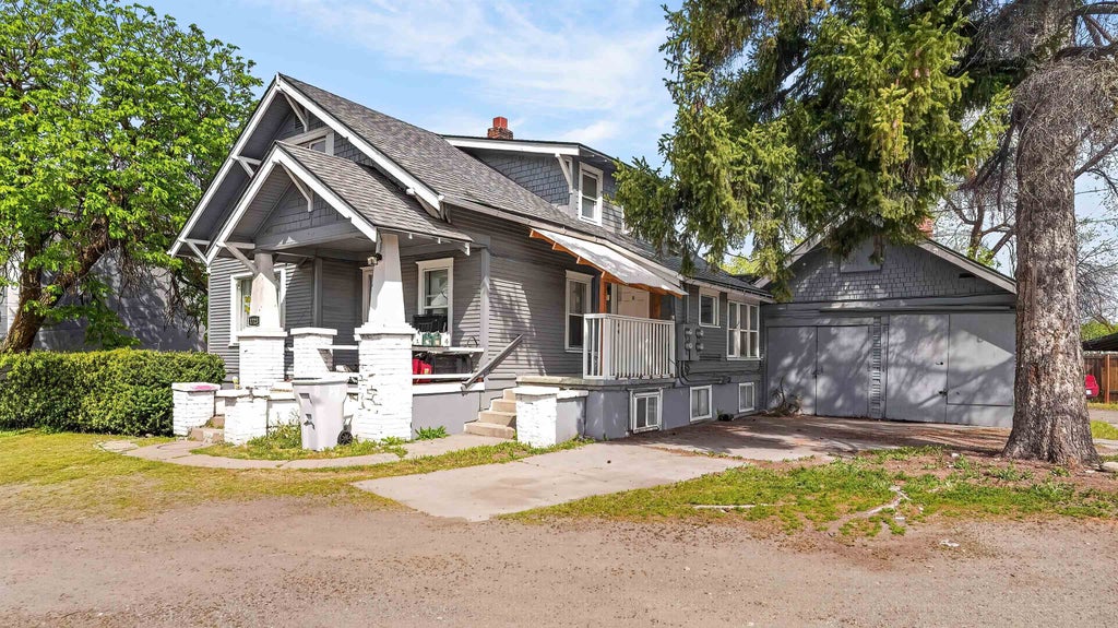 Photo of 1723 E Mission Ave, Spokane, WA 99202 (MLS # 202626196)
