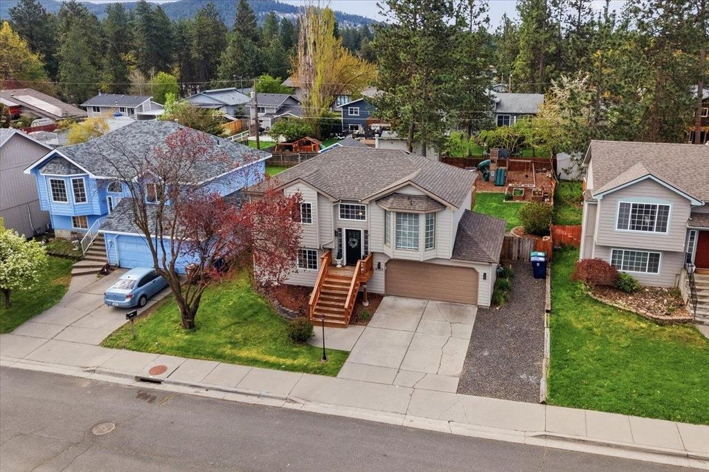 Photo of 4134 E 33rd Ave, Spokane, WA 99223 (MLS # 202616234)