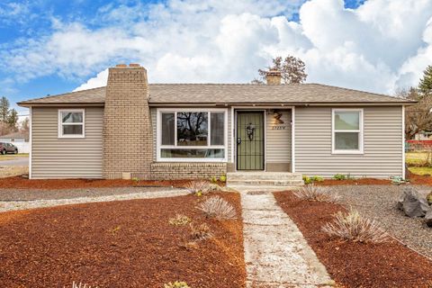 Photo of 2728 W Sanson Ave, Spokane, WA 99205 (MLS # 202613723)