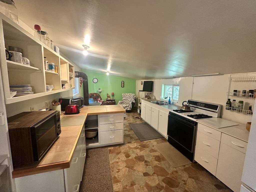 Photo of 30762 N Leclerc Rd, Ione, WA 99139 (MLS # 202616154)
