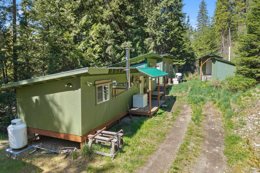Photo of 30762 N Leclerc Rd, Ione, WA 99139 (MLS # 202616154)
