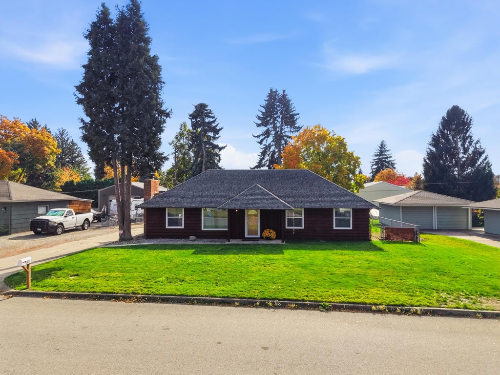 Photo of 12916 E Desmet Ave, Spokane Valley, WA 99216 (MLS # 202626117)