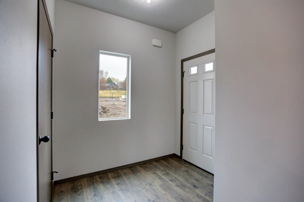 Photo of 422 N Martini Ln, Spokane Valley, WA 99216 (MLS # 202626060)