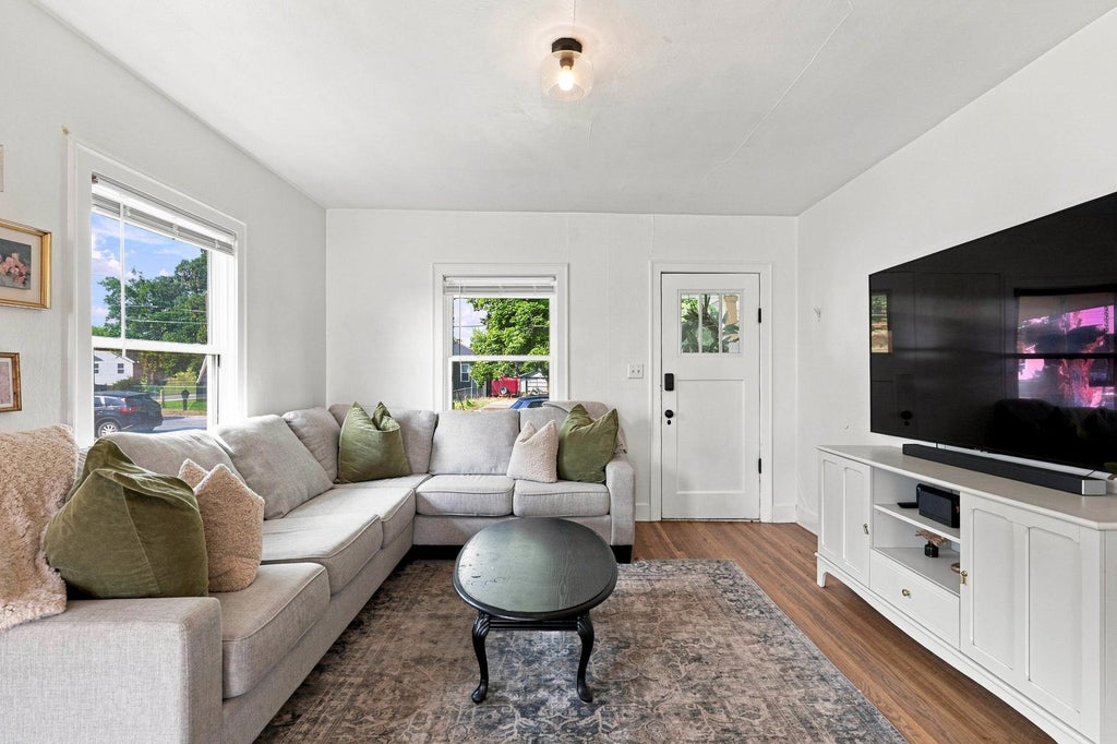 Photo of 2608 N Napa St, Spokane, WA 99207 (MLS # 202623637)