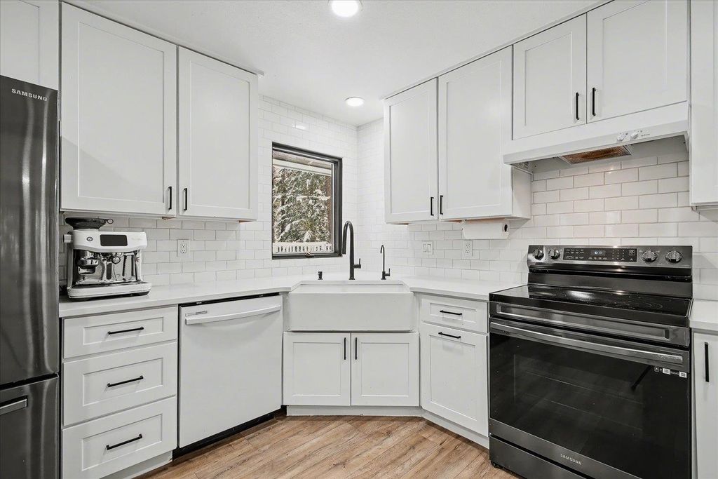 Photo of 8710 N Argonne Rd, Spokane, WA 99217 (MLS # 202610865)