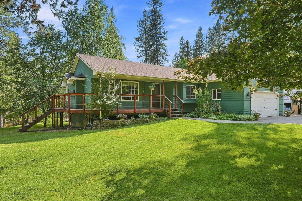 Photo of 26208 E IDAHO PINES Ln, Newman Lake, WA 99025 (MLS # 202622974)