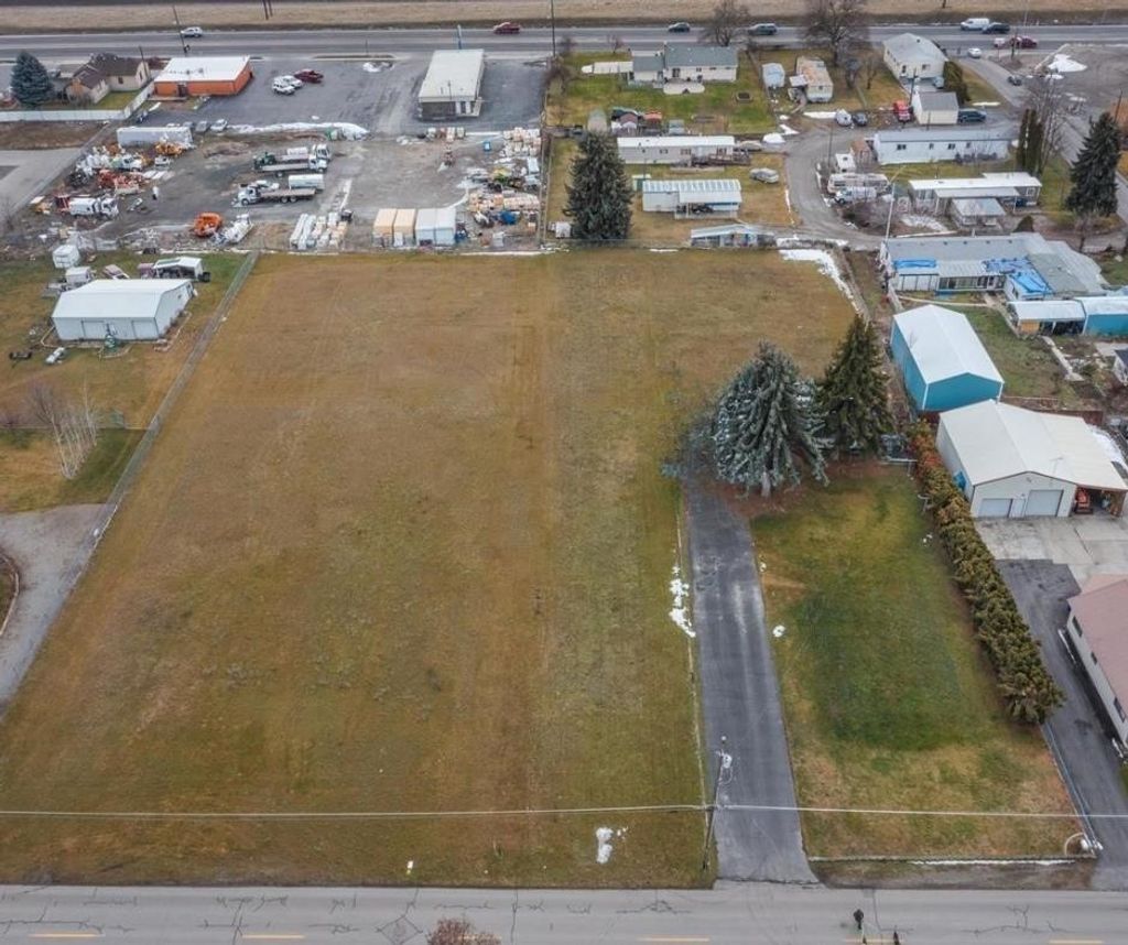 Photo of 10218 E Empire Ave, Millwood, WA 99212 (MLS # 202619121)