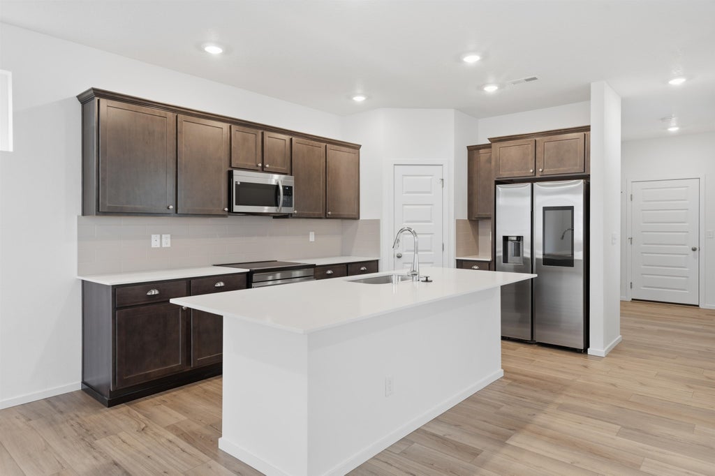 Photo of 2685 N Broadwing Ln, Liberty Lake, WA 99019 (MLS # 202623528)
