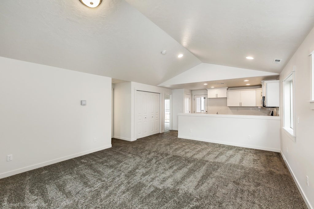 Photo of 423 N Viewmont Ct, Greenacres, WA 99016 (MLS # 202620023)