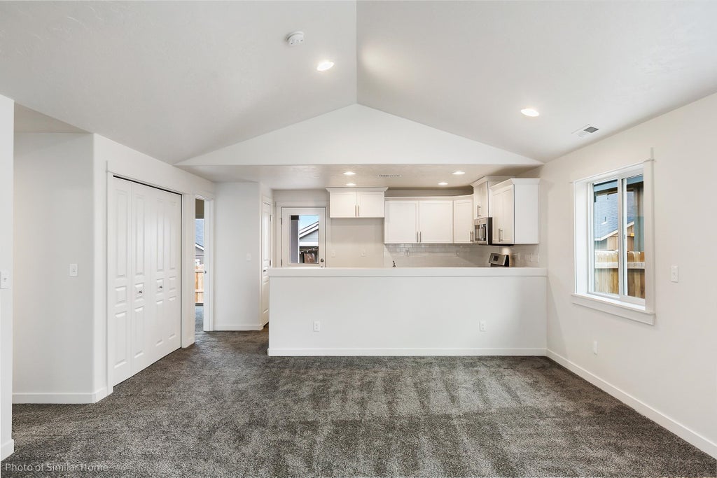 Photo of 423 N Viewmont Ct, Greenacres, WA 99016 (MLS # 202620023)