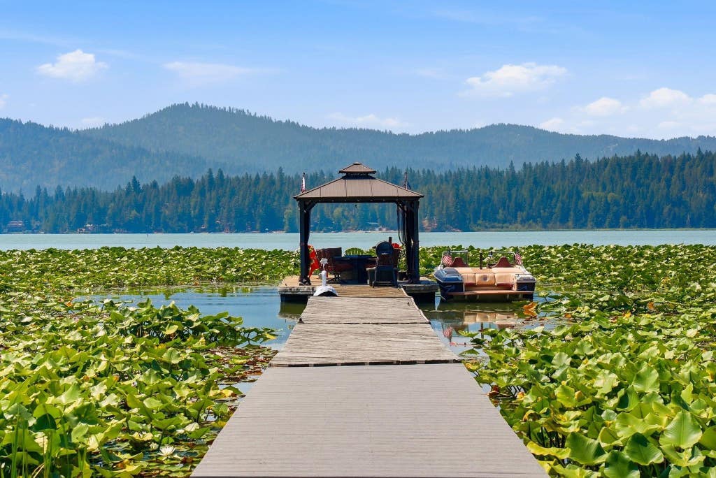 Photo of 15504 N Osprey Ln, Newman Lake, WA 99025 (MLS # 202622108)