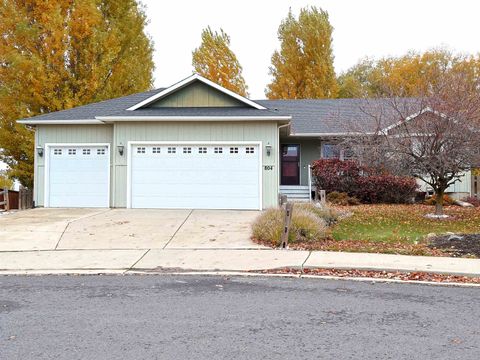 Photo of 804 S QUAMASH Ct, Spokane, WA 99224 (MLS # 202526847)