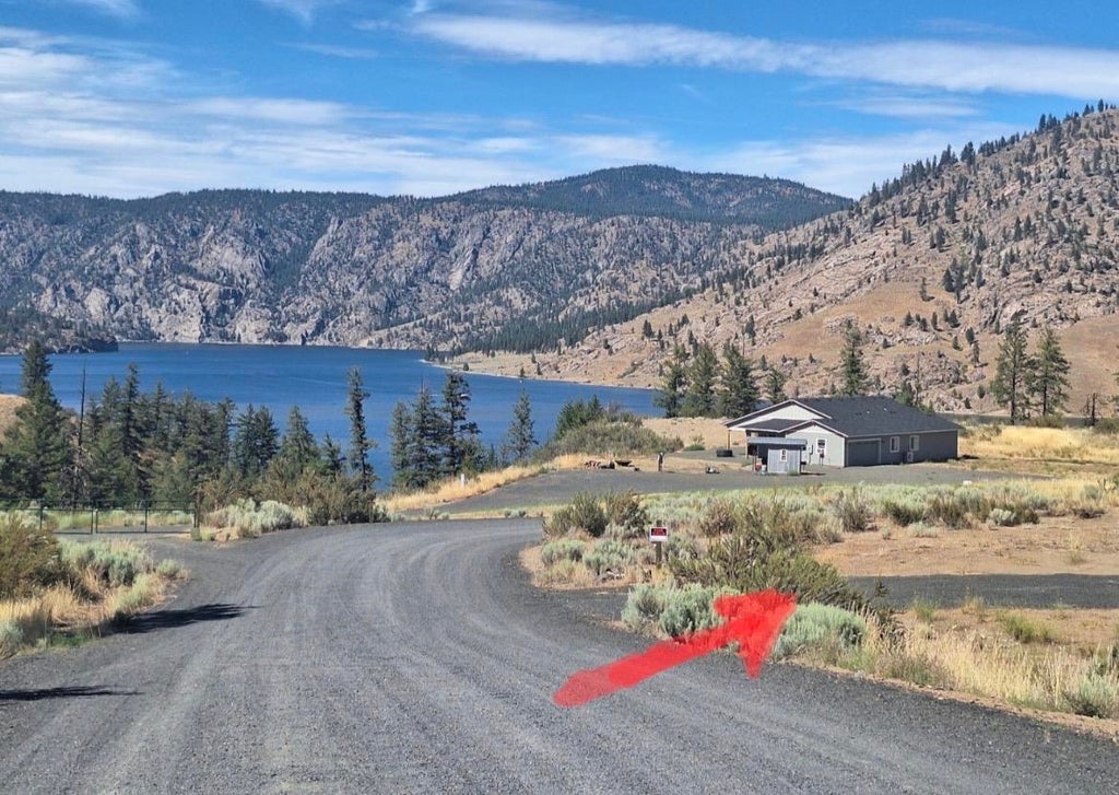 Photo of 39380 Terraced Way N Rd, Creston, WA 99147 (MLS # 202621010)
