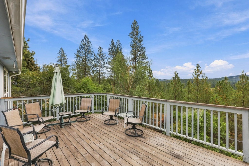 Photo of 12032 S Player Dr, Spokane, WA 99223 (MLS # 202624469)
