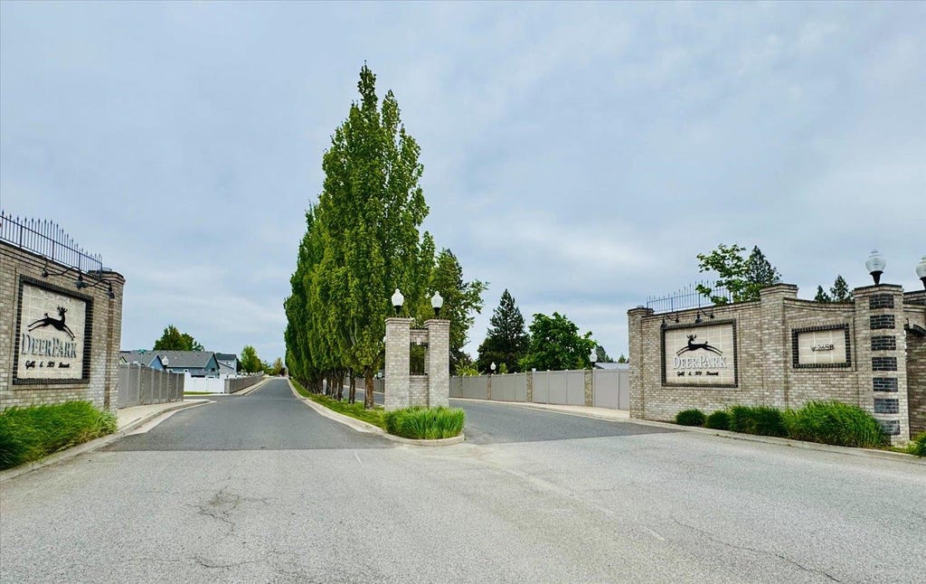 Photo of 1013 N Country Club Dr, Deer Park, WA 99006 (MLS # 202617389)