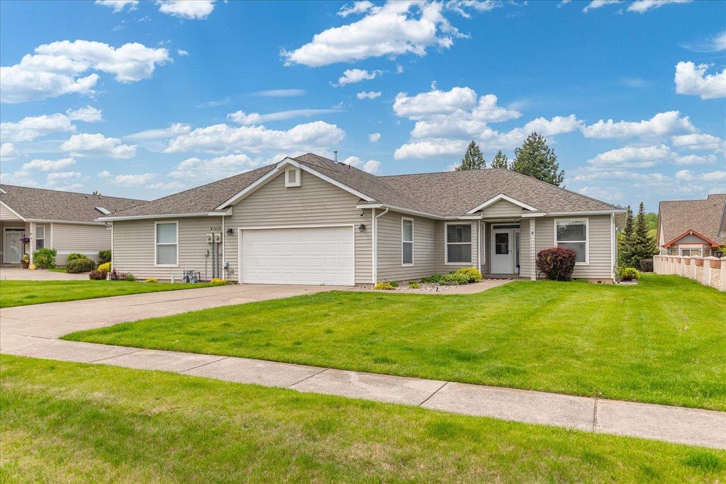 Photo of 1013 N Country Club Dr, Deer Park, WA 99006 (MLS # 202617389)