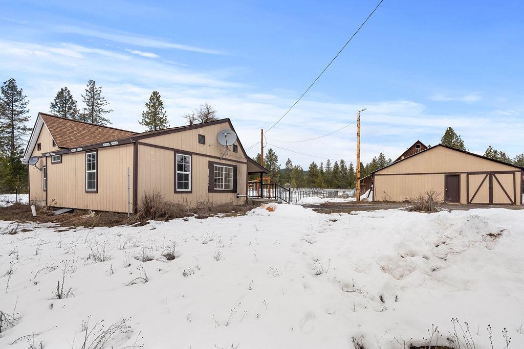 Newport, Washington 99156, United States, 3 Bedrooms Bedrooms, ,1 BathroomBathrooms,Residential,Active,83409