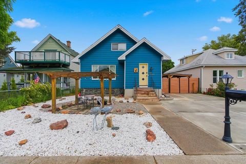 Photo of 1848 W Bridge Ave, Spokane, WA 99201 (MLS # 202618822)
