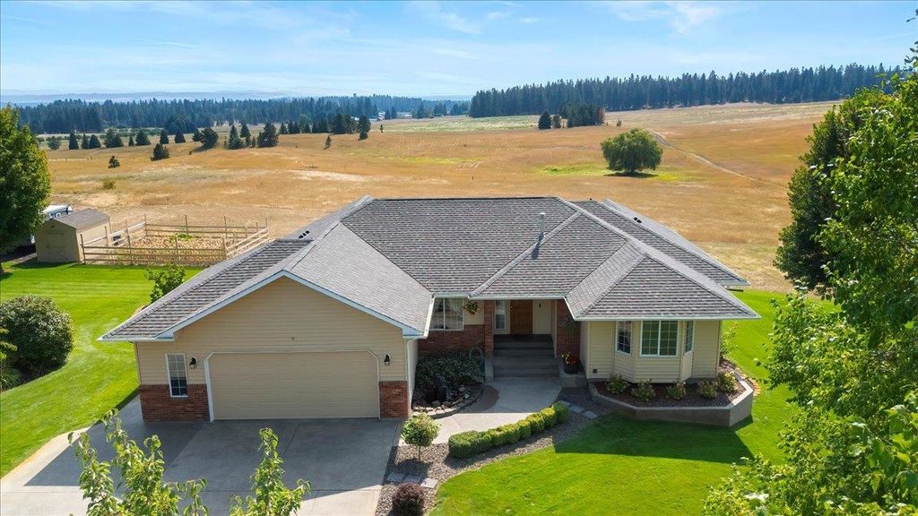 Photo of 304 E Burk Rd, Colbert, WA 99005 (MLS # 202616438)