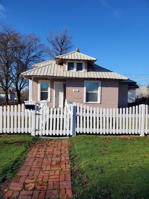 Photo of 4203 N Napa St, Spokane, WA 99207 (MLS # 202527765)