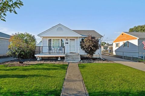 Photo of 1303 E Princeton Ave, Spokane, WA 99207 (MLS # 202614655)