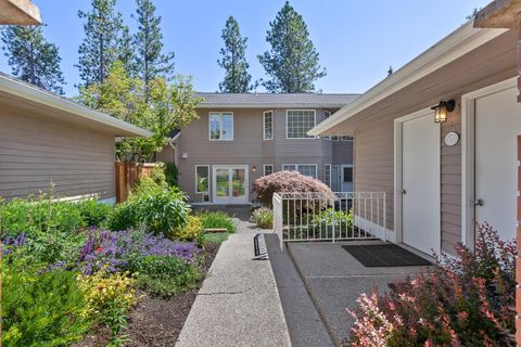 Photo of 731 E Inverness Ln, Spokane, WA 99223 (MLS # 202525577)