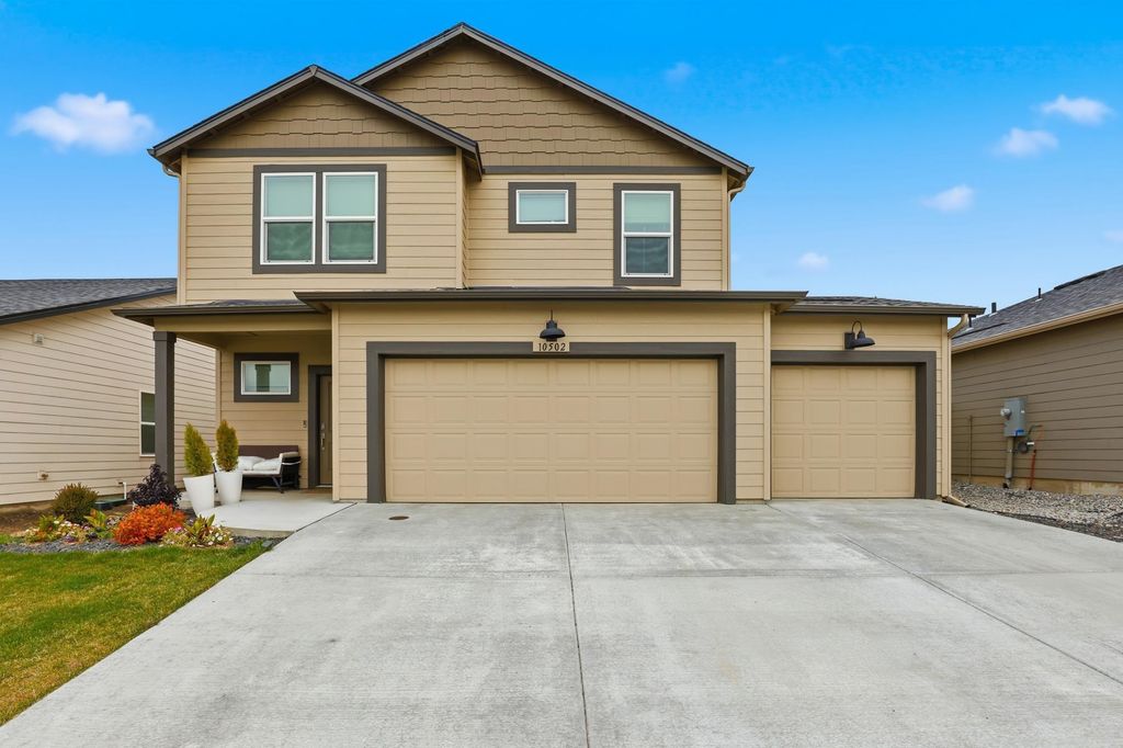 Photo of 10502 DUCKHOOK Rd, Cheney, WA 99004 (MLS # 202615662)