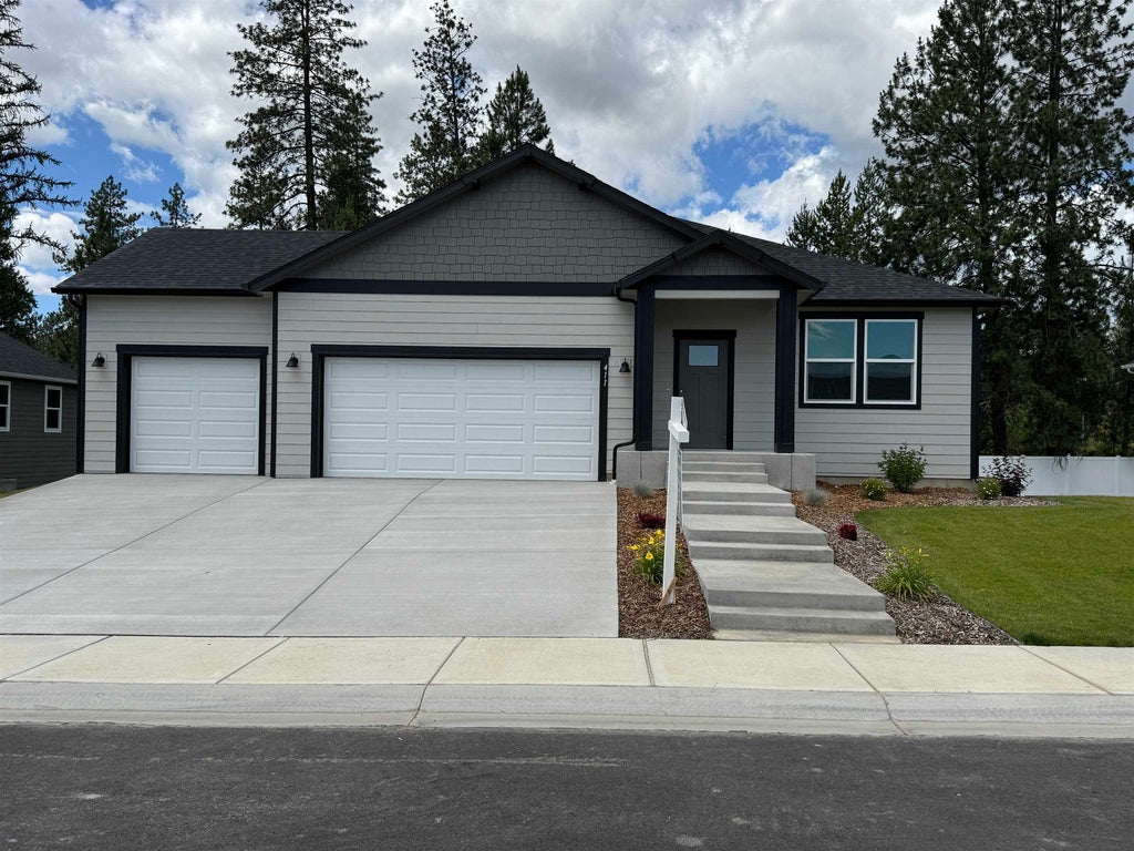 Photo of 411 N ARCADIA Ave, Deer Park, WA 99006 (MLS # 202620218)