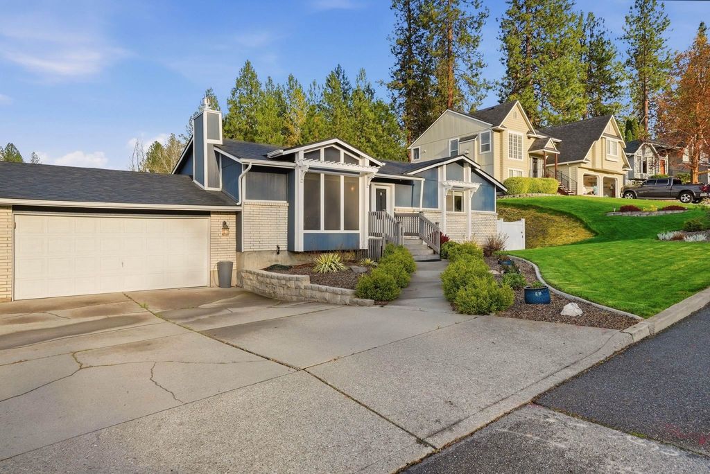 Photo of 4217 S Bowdish Rd, Spokane Valley, WA 99206 (MLS # 202616276)